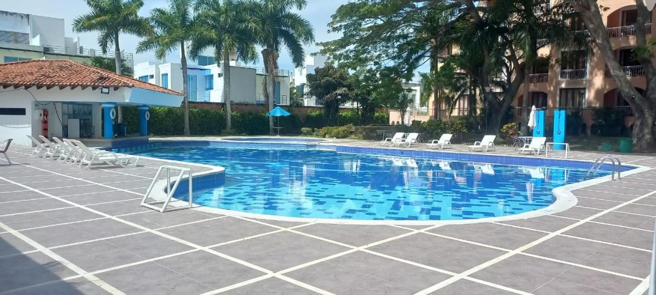Hotel Penon Suites Girardot Luaran gambar