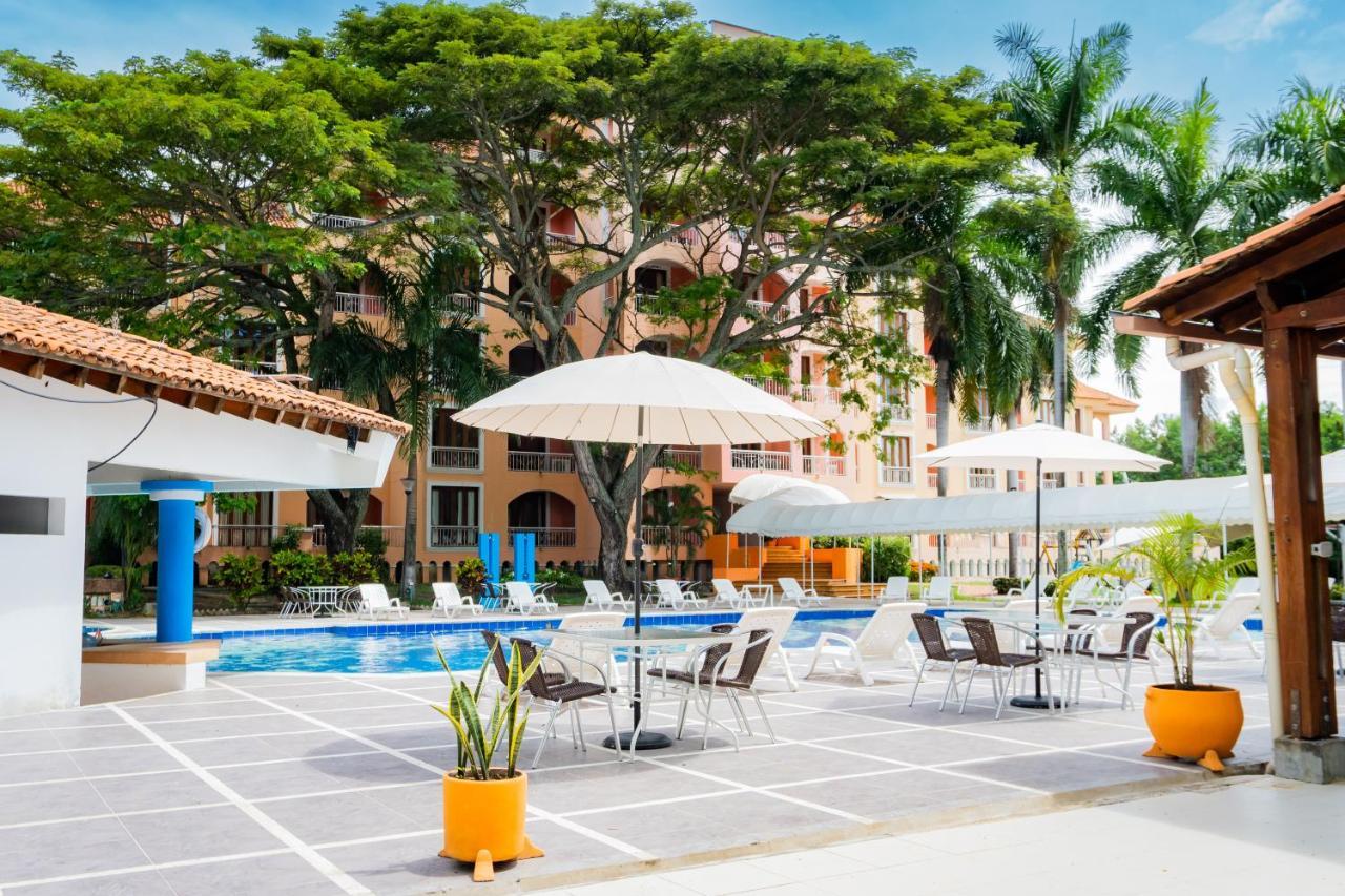 Hotel Penon Suites Girardot Luaran gambar