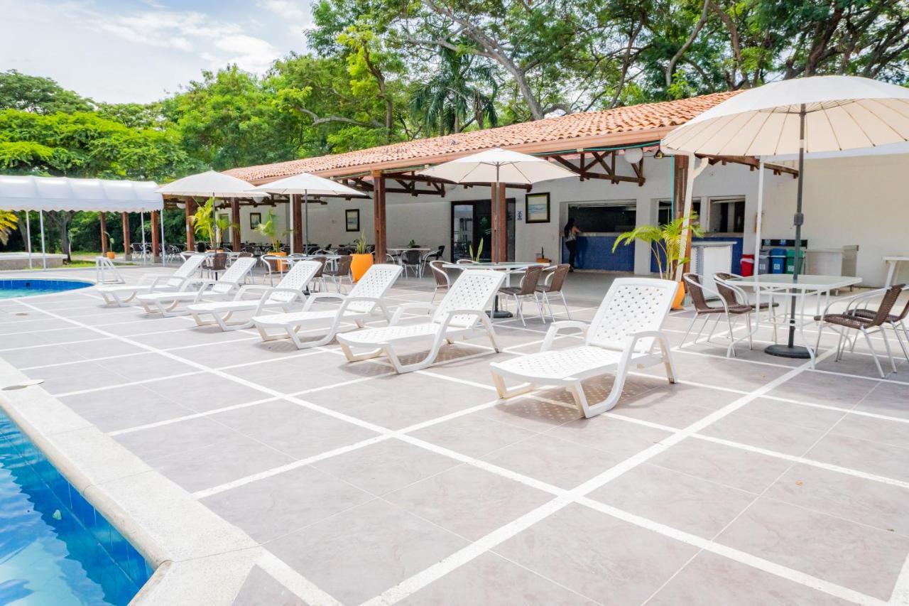 Hotel Penon Suites Girardot Luaran gambar