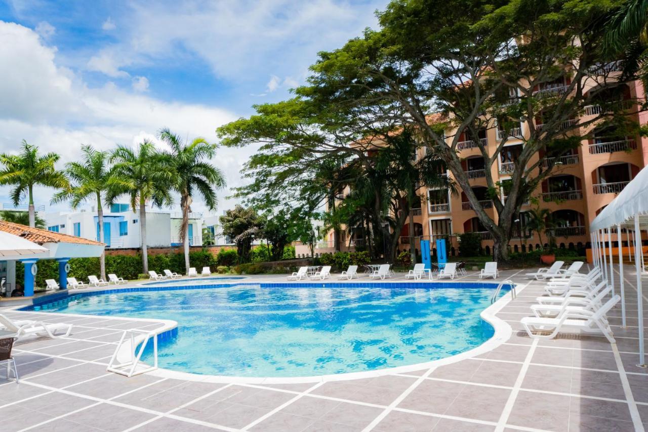 Hotel Penon Suites Girardot Luaran gambar