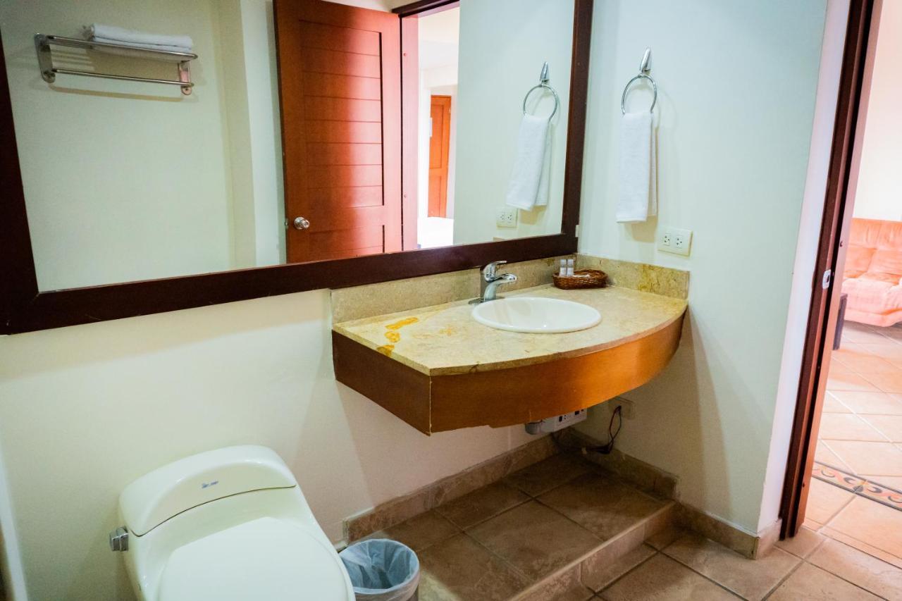 Hotel Penon Suites Girardot Luaran gambar