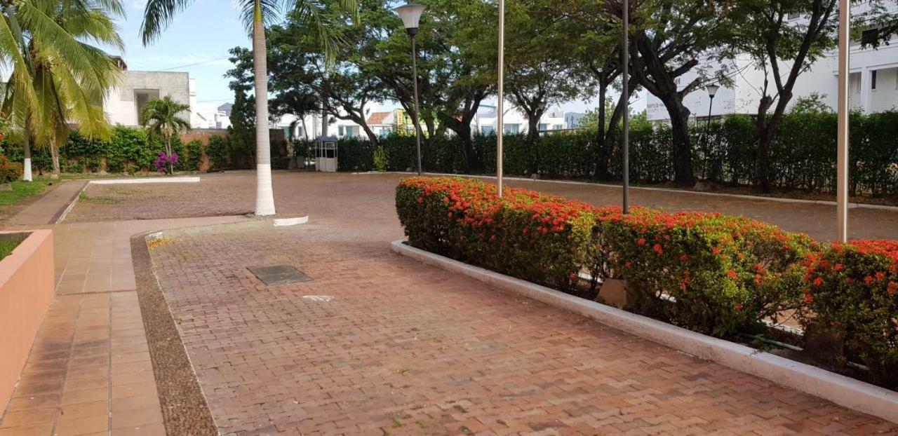 Hotel Penon Suites Girardot Luaran gambar