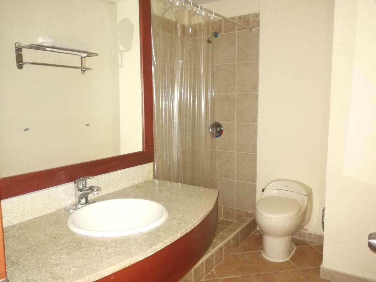 Hotel Penon Suites Girardot Luaran gambar